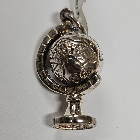 SILVER WORLD GLOBE PENDANT