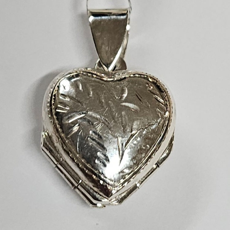 PENDANT STERLING SILVER LOCKET 4 PHOTO HOLDER