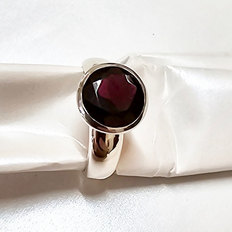 RING INDIAN GARNET SIZE 7.5