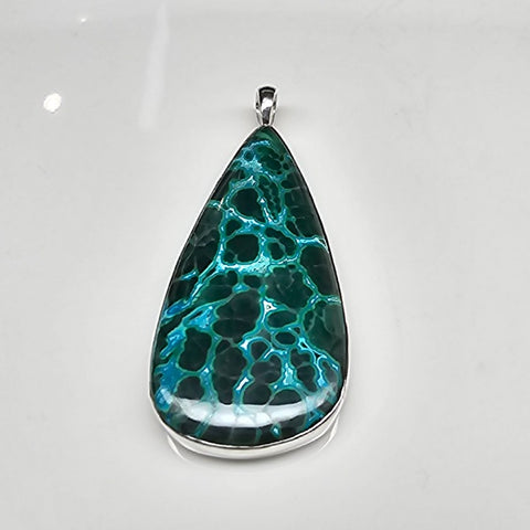 ENTIA PENDANT MALACHITE IN CHRYSOCOLA