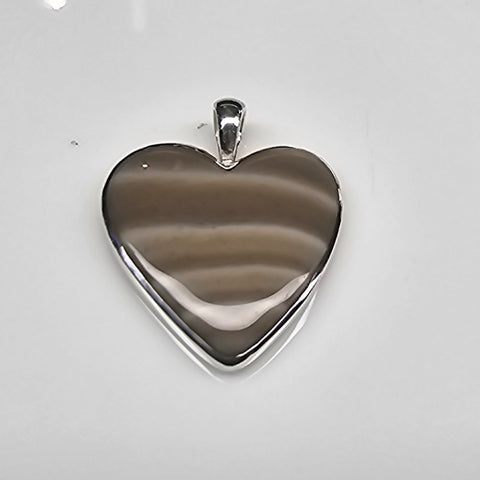 ENTIA PENDANT POLISHED FLINT HEART