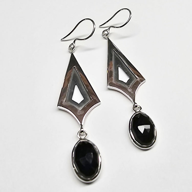 ENTIA HOOK EARRINGS AUSTRALIAN BLACK SPINEL