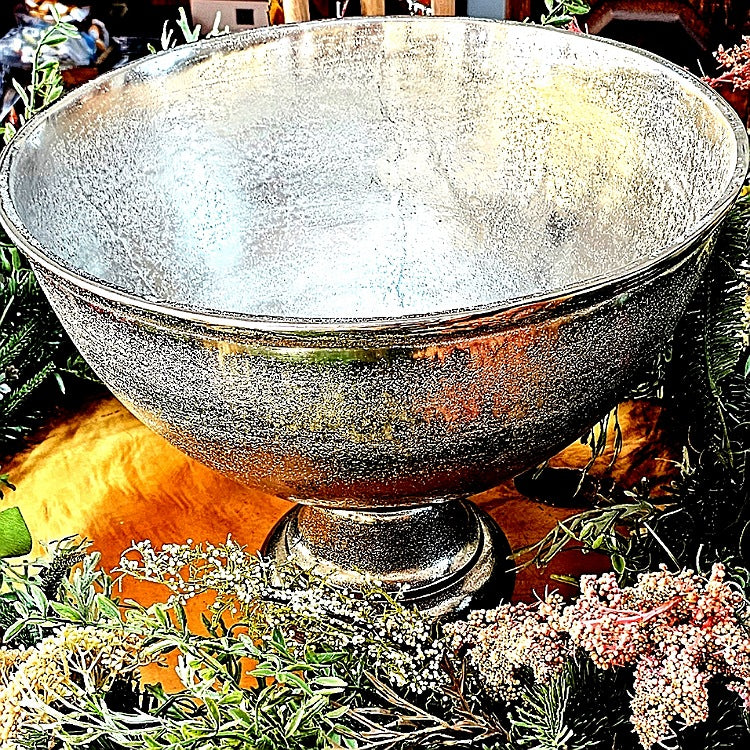 HUGE CHAMPAGNE BOWL