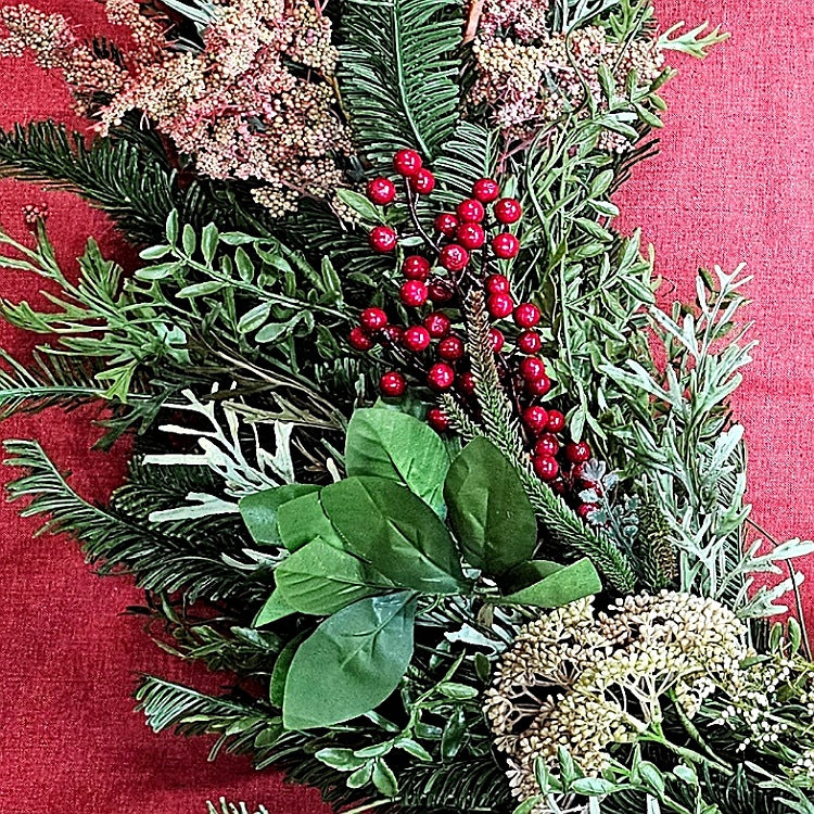 CHRISTMAS WREATH WITH GUMNUTS
