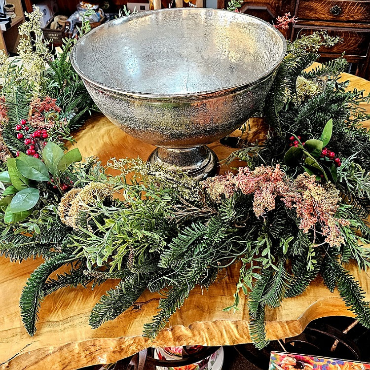 CHRISTMAS WREATH WITH GUMNUTS