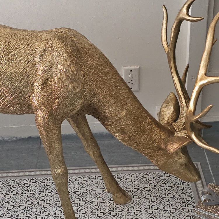 GOLD ETCHED REINDEER GRAZING