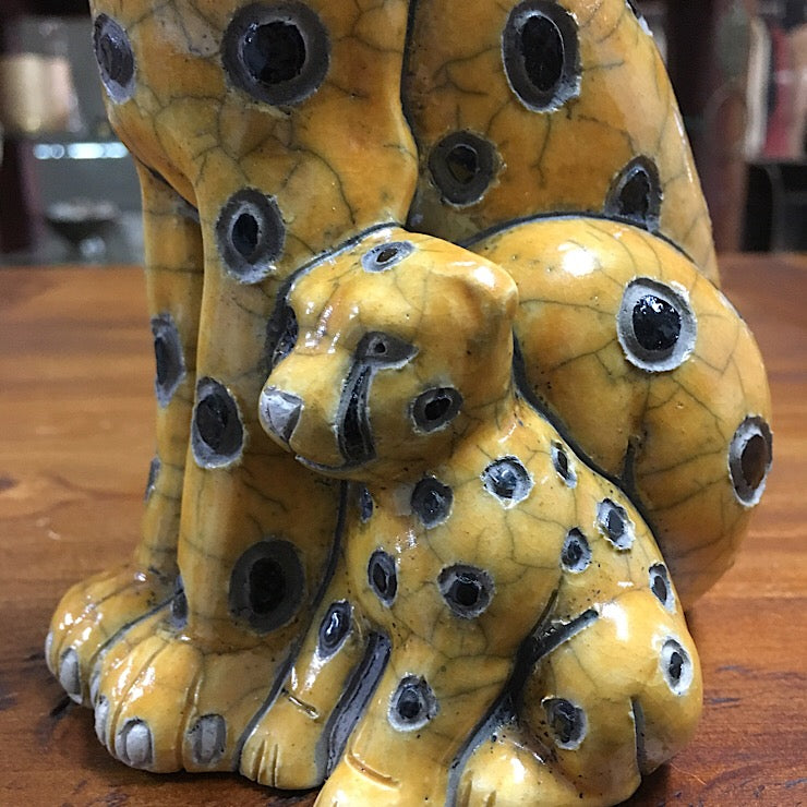 CERAMIC CHEETAH WITH CUB