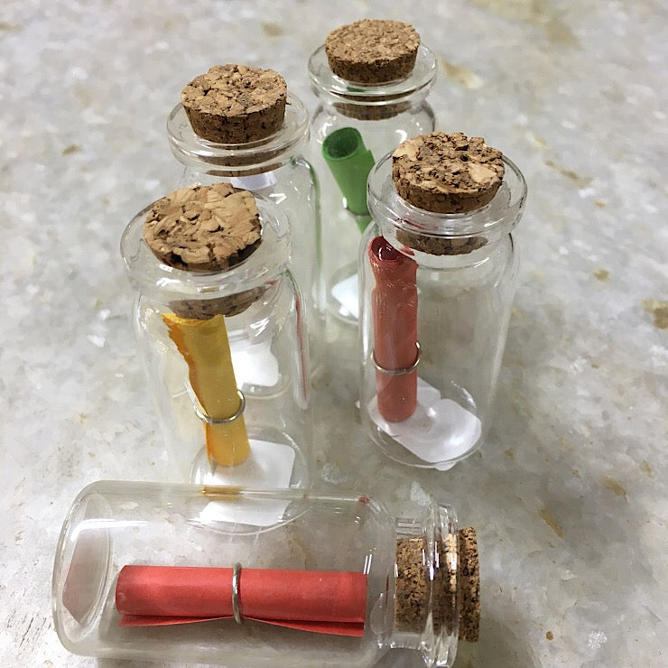 SHORT STORY MESSAGE HOLDING FORTUNE BOTTLES