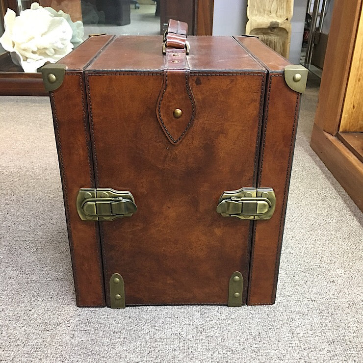 LEATHER 6 BOTTLE CARRIER