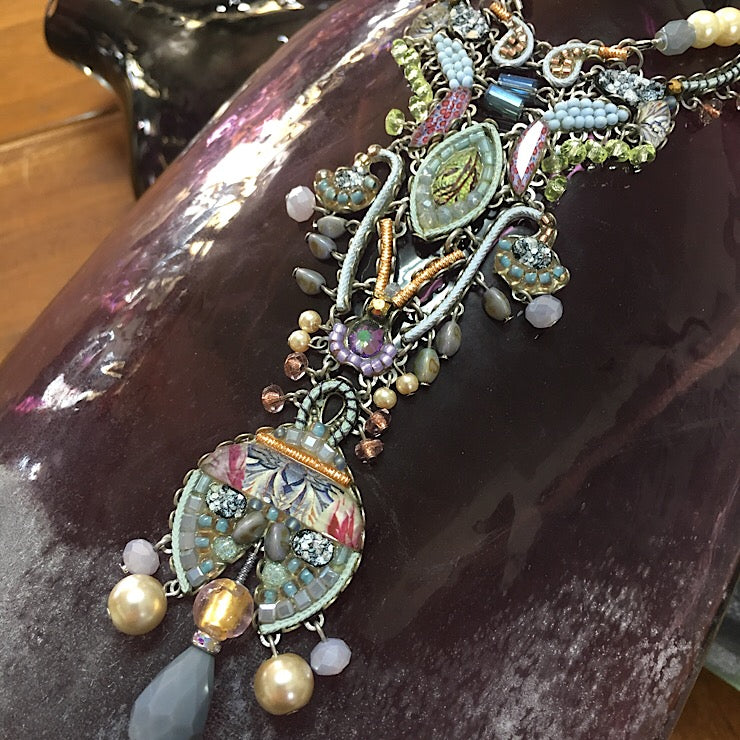 LONG STATEMENT AYALABAR NECKLACE