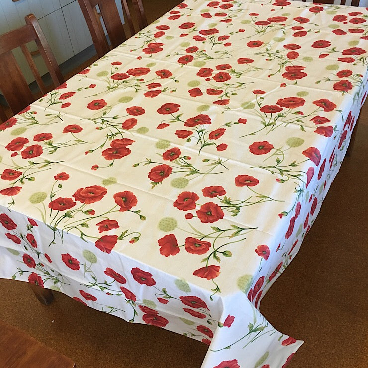 TEFLON TREATED TABLECLOTH WITH POPPY PRINT