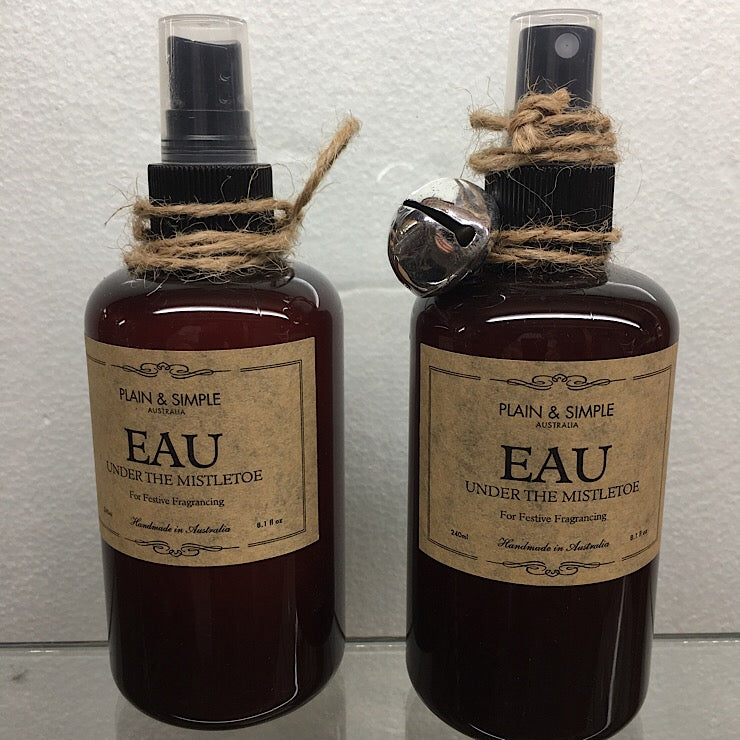 FESTIVE FRAGRANCE ROOM SPRAY - UNDER THE MISTLETOE