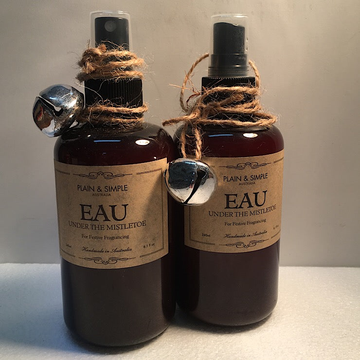 FESTIVE FRAGRANCE ROOM SPRAY - UNDER THE MISTLETOE