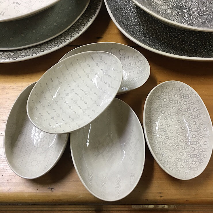 SMALL CERAMIC OVAL DISH