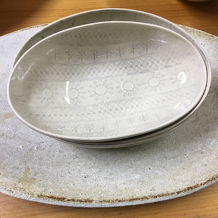 SMALL CERAMIC OVAL DISH