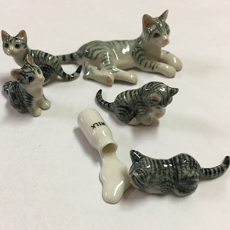 PORCELAIN FIGURINE CATS WITH SPILLED MILK