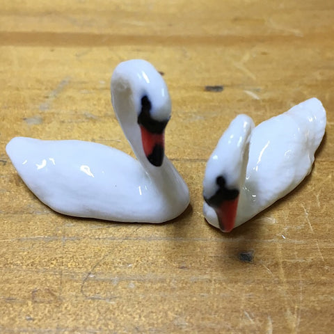 WHITE SWAN MINI CERAMIC MODEL