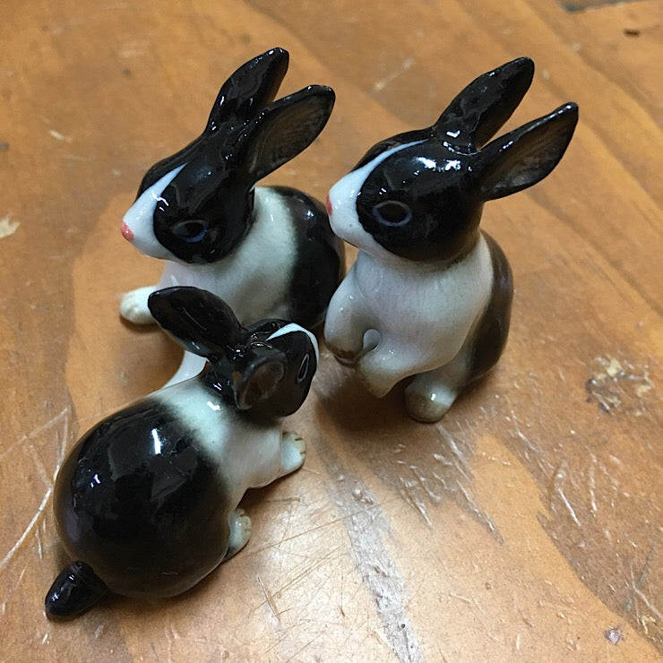 PORCELAIN TRINKETS 3 RABBITS