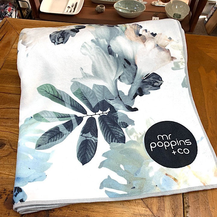 THE BEST MICROFIBRE BEACH TOWEL EVER