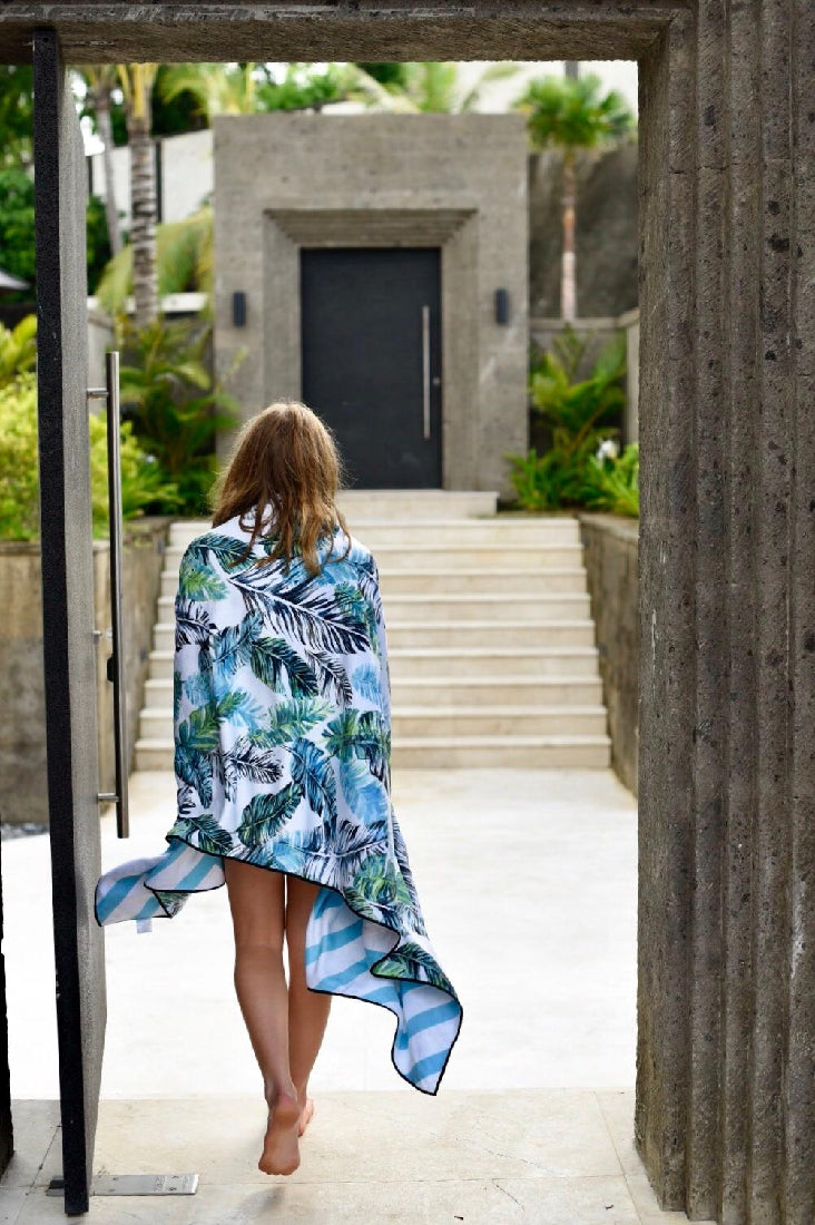 THE BEST MICROFIBRE BEACH TOWEL EVER