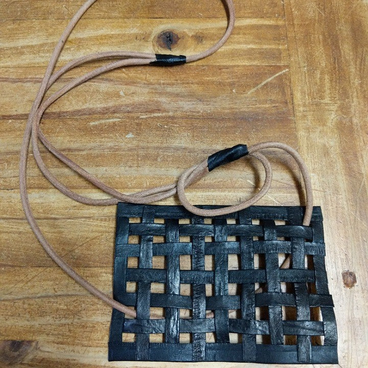 WEARABLE ART NECKLACE OF WOVEN EEL SKIN