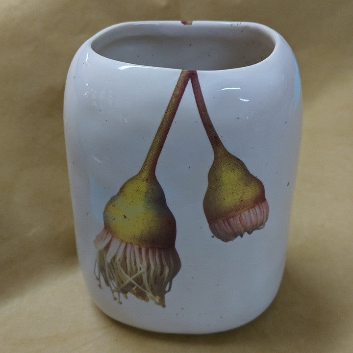 ANGUS AND CELESTE PEBBLE VASE HANGING YELLOW GUM