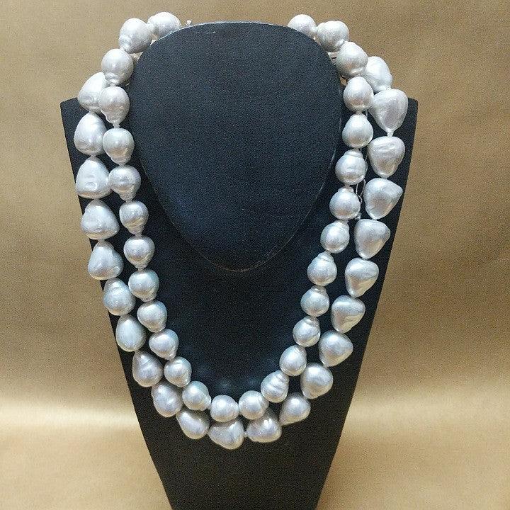 MOKO NECKLACE DOUBLE STRAND PEARLS