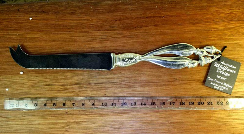 AUSTRALIAN MADE SILVER PEWTER CHEESE KNIVES