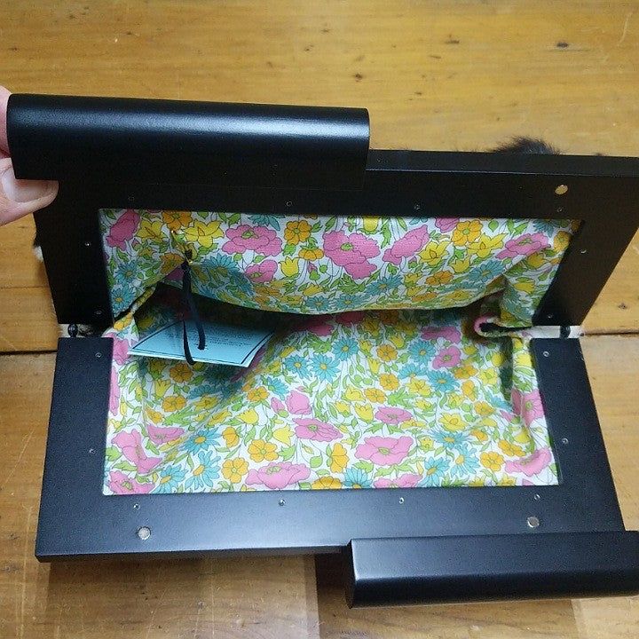 YELLOWBIRD COW HIDE BAG BLACK FRAME