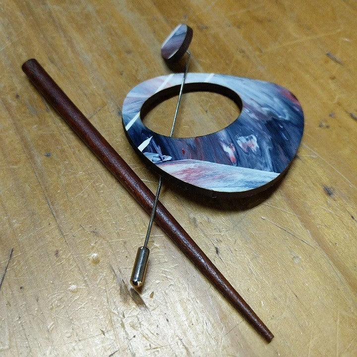 HANDMADE SCARF PIN LAGOON GREY