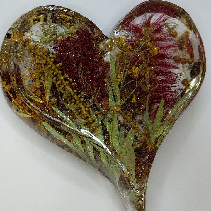 FLOWERS SET IN RESIN HEART