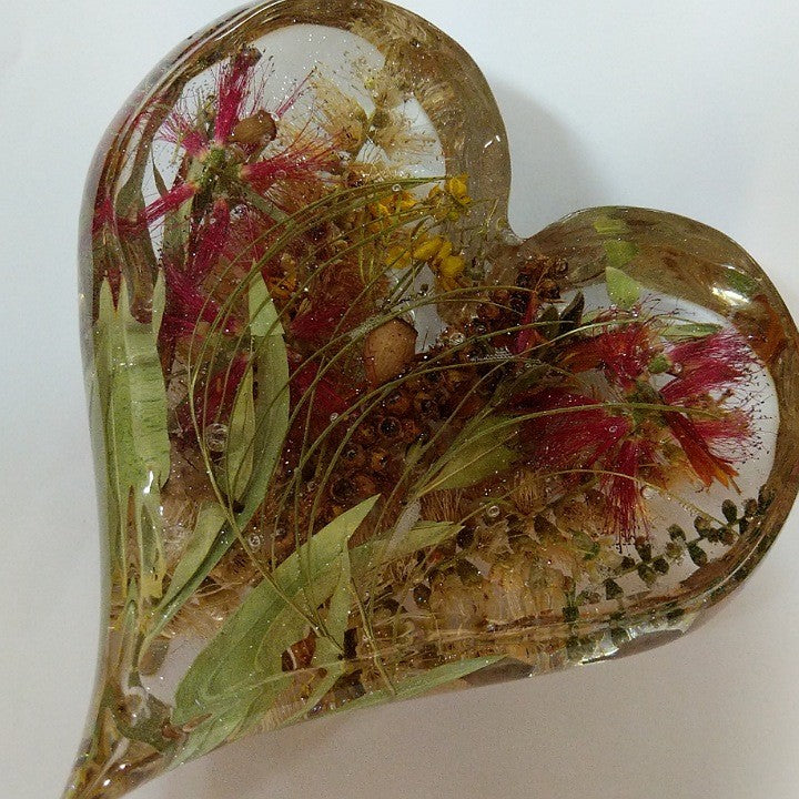 FLOWERS SET IN RESIN HEART 2