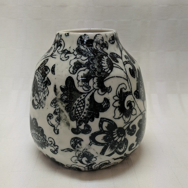 SAMANTHA ROBINSON CERAMIC FLOWER BOMB