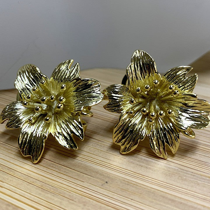 18K GOLD PLATED FLOWER EARRINGS