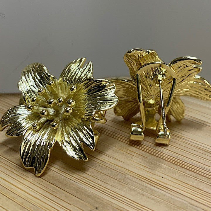 18K GOLD PLATED FLOWER EARRINGS