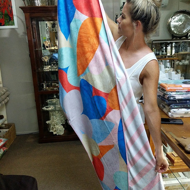 THE BEST MICROFIBRE BEACH TOWEL EVER