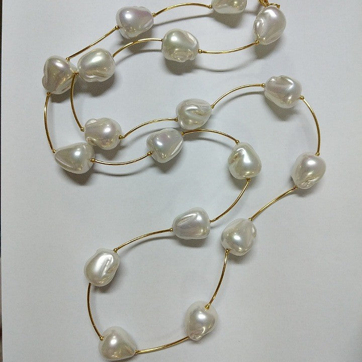 MOKO NECKLACE SPANISH FAUX PEARLS INTERSPERSED GOLD BARS