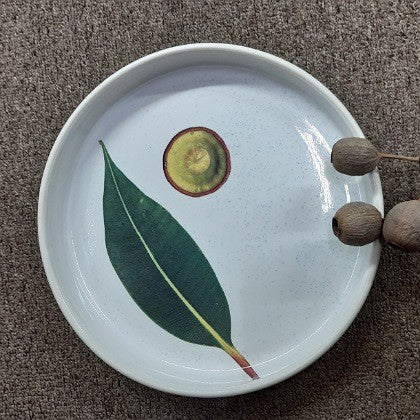 ANGUS AND CELESTE GUM AND LEAF PLATE