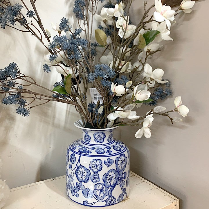 BLUE AND WHITE CERAMIC POT