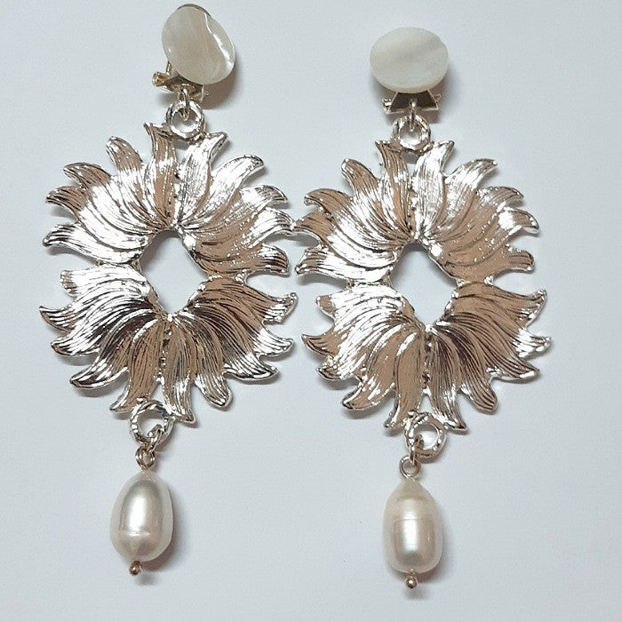 ANNABELLE HARDIE EARRINGS SILVER CLIP ON FRESHWATER PEARL