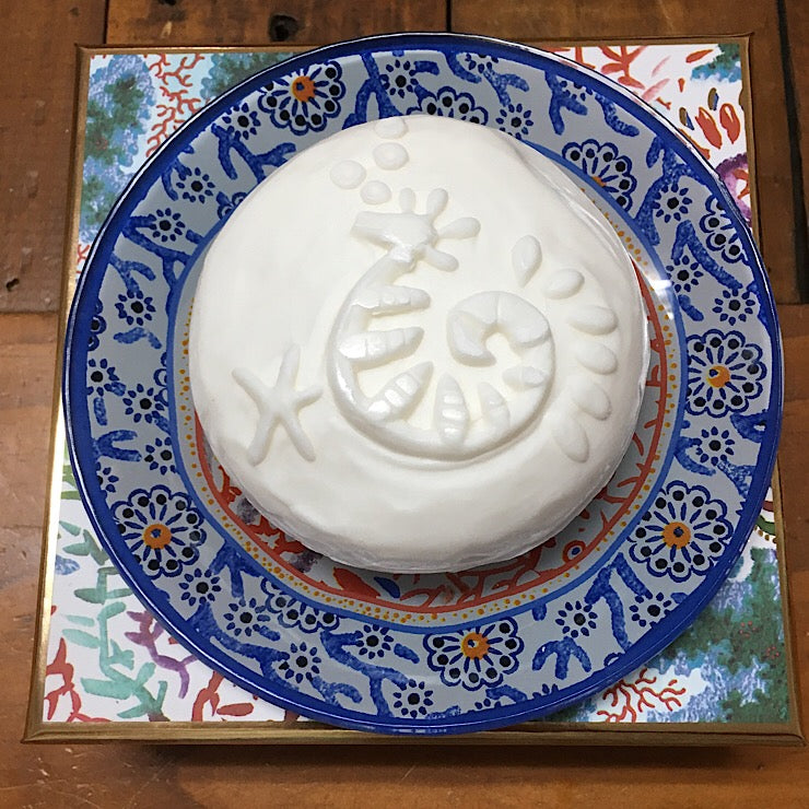 JASMIN SCENTED SOAP ON GLASS DISH