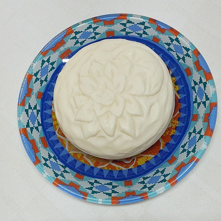 JASMIN SCENTED SOAP ON GLASS DISH 2