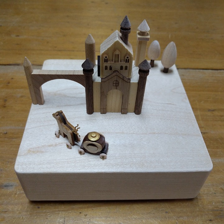 CASTLE & CARRIAGE MUSIC BOX