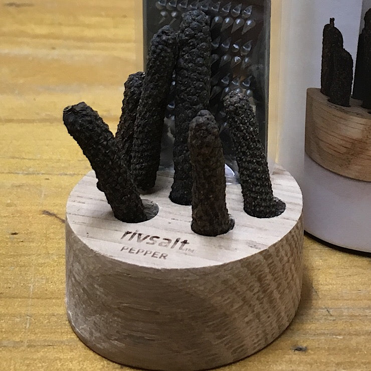 PEPPER WITH GRATER