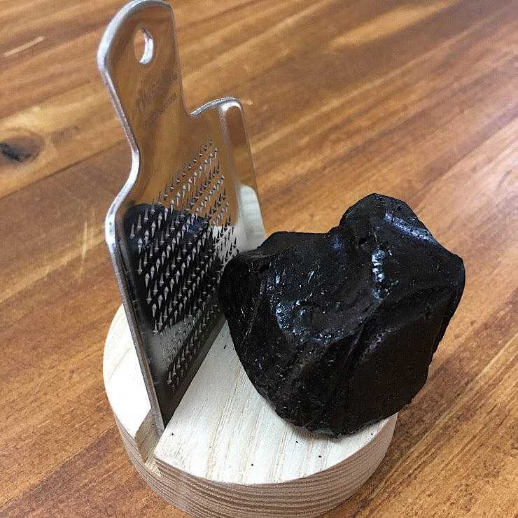 RAW LICORICE WITH GRATER & BOARD