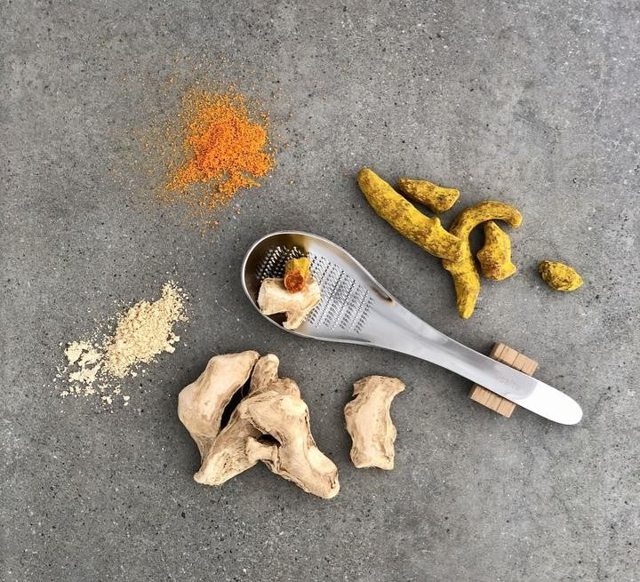 GINGER AND TURMERIC WITH SPOON GRATER