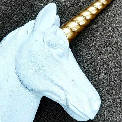 UNICORN HEAD WALL MOUNT WHITE GOLD