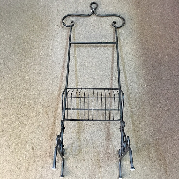 BLACK RUST CLOTHES RACK
