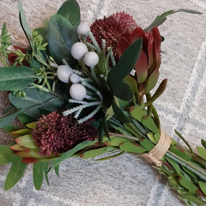 PROTEA MIXED BOUQUET BURGUNDY