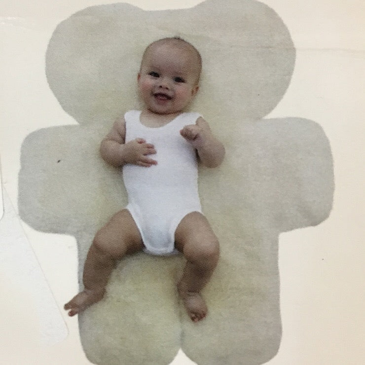 FLATOUT BABY SHEEPSKIN RUG MILK